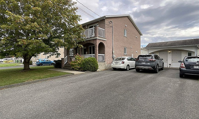$539,000 - Duplex Fo...