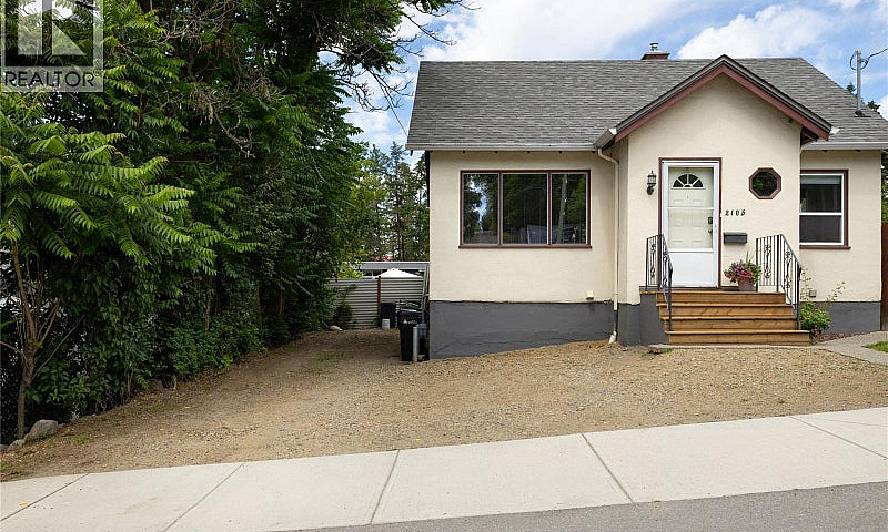 2105 32 Avenue Verno...