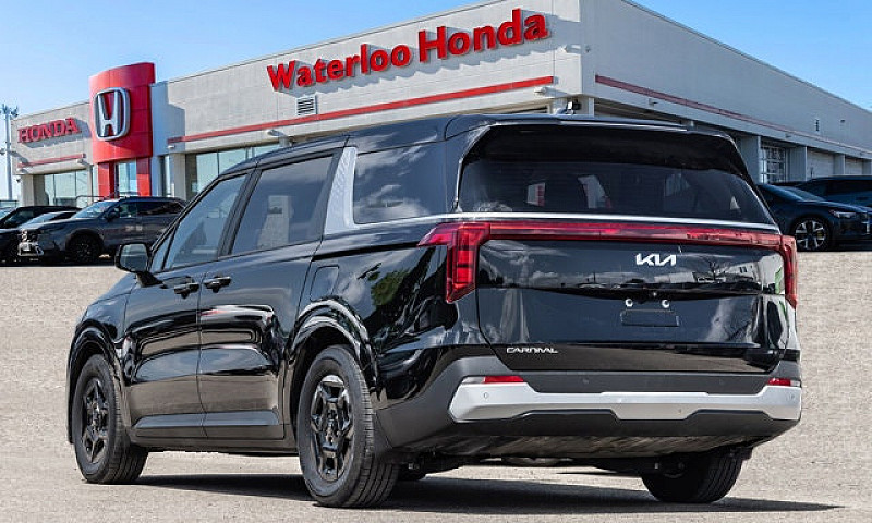 2025 Kia Carnival Lx...