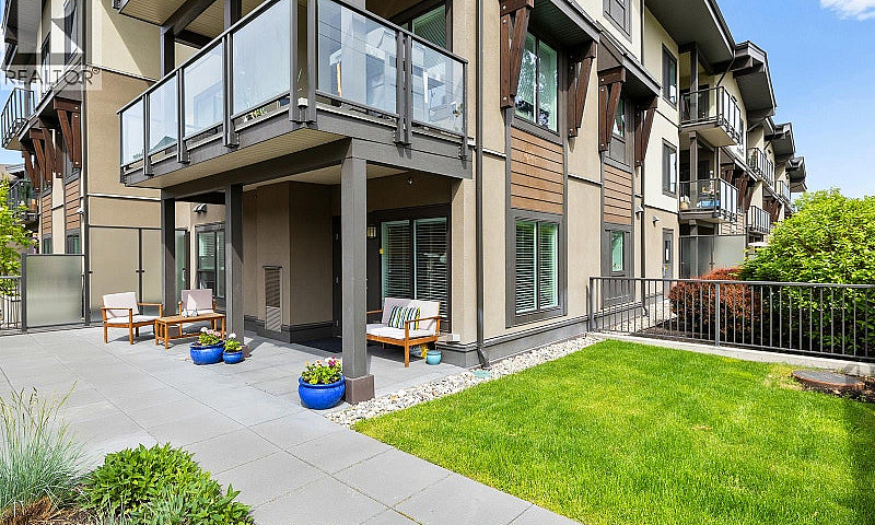 4380 Lakeshore Road ...