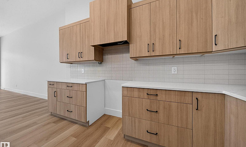 #17 120 Hillshire Bv...