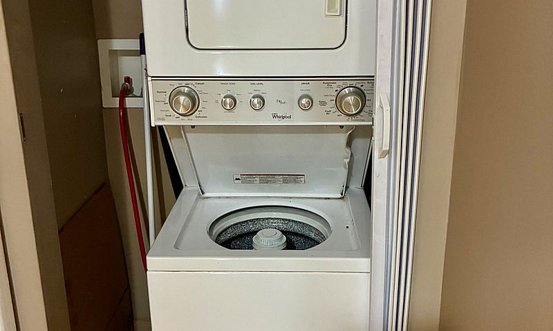 Beautiful 1 Bedroom ...