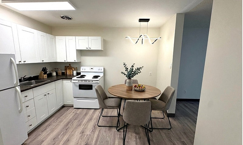 Renovated 1 Bd Apart...