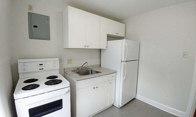 573 Sherbrook - 1 Br...
