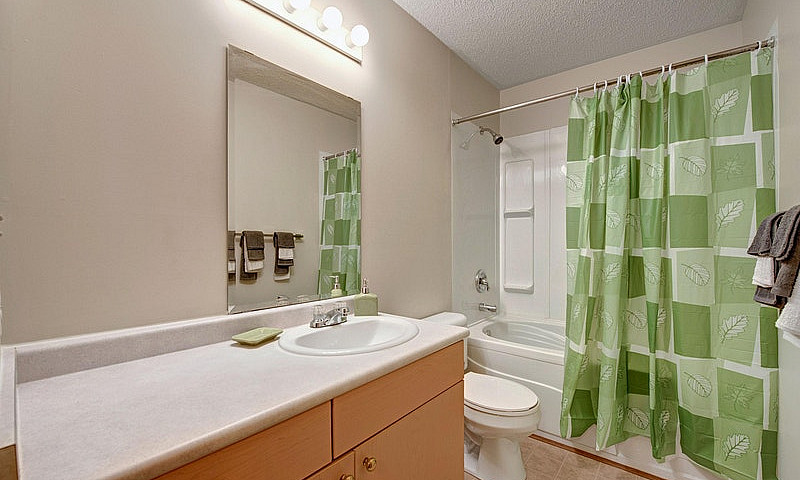 2 Bed X 1 Bath Apart...