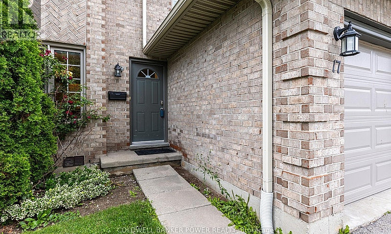 17 - 340 Ambleside D...