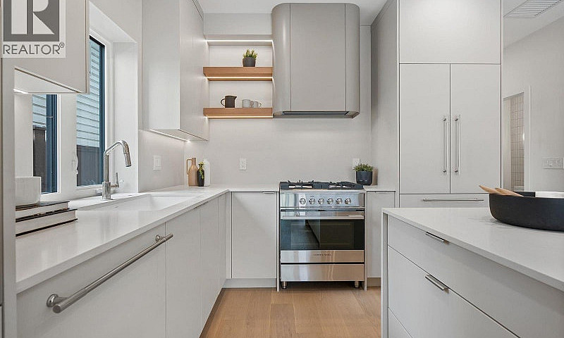2 2211 William Stree...