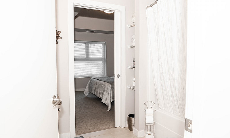1 Bedroom 1 Bathroom...