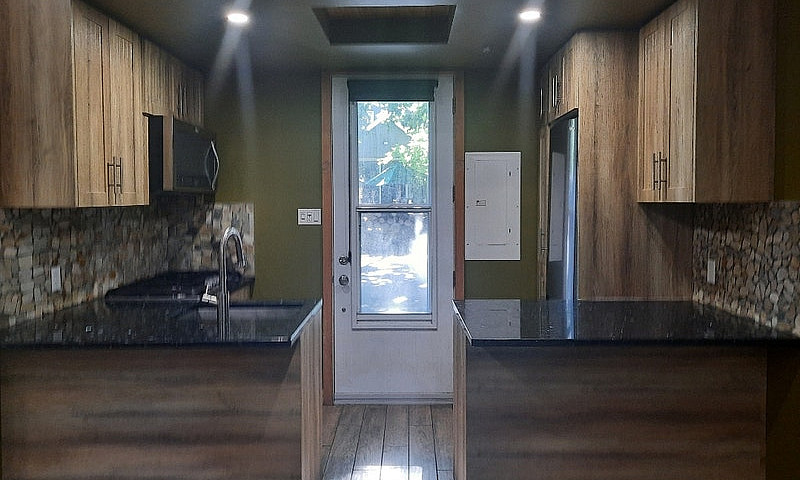Coachouse Studio Apa...