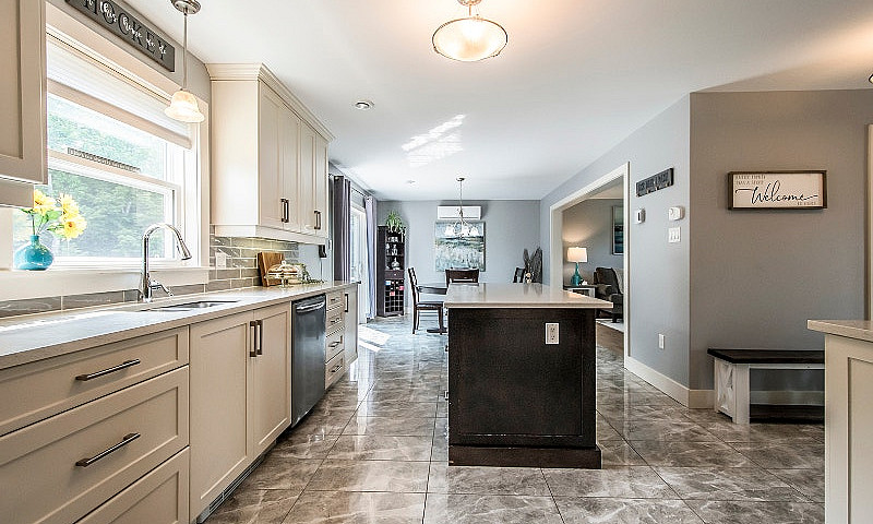 Stunning 4 Bedroom, ...