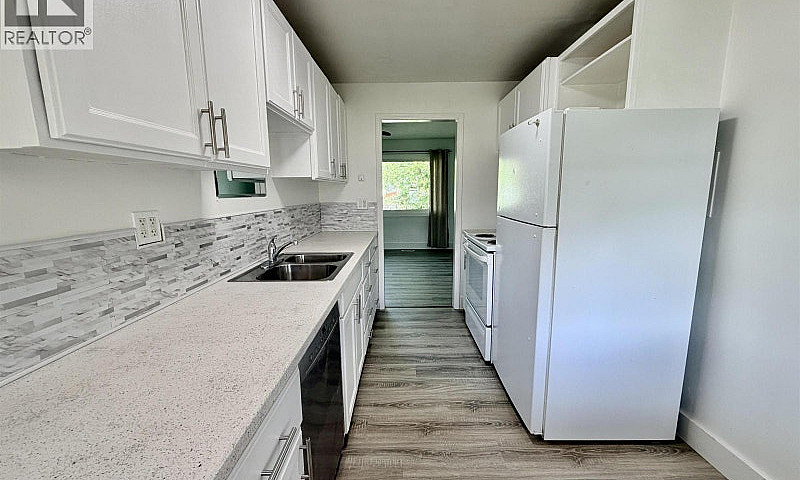 18 Gander Crescent K...