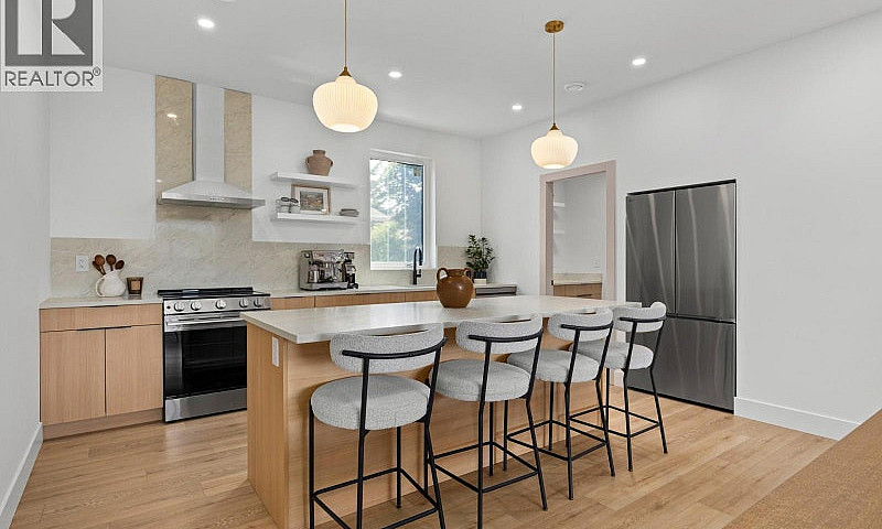 1506 39A Avenue Unit...