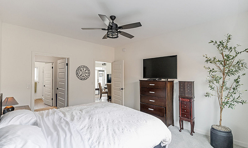 Stunning 3Bdrm Bunga...