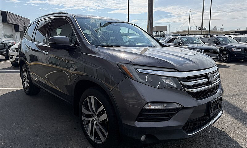 2017 Honda Pilot Tou...