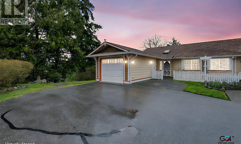 34 9933 Chemainus Rd...