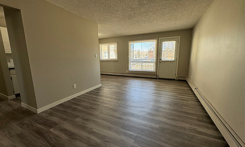 Amazing 2 Bedroom  A...