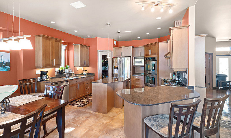 Custom 3-Bdrm Home W...