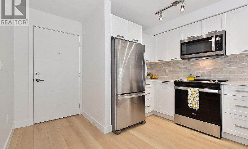 205 22562 121 Avenue...