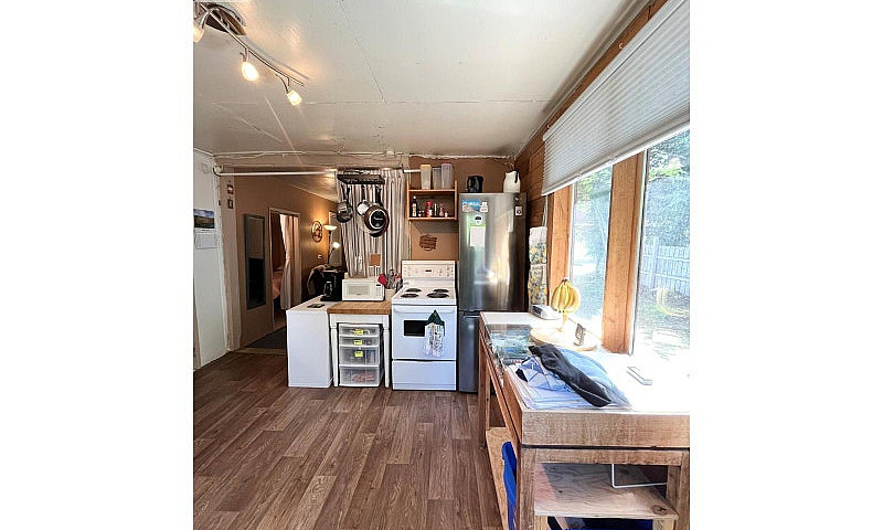 305 8Th Avenue Nw Na...