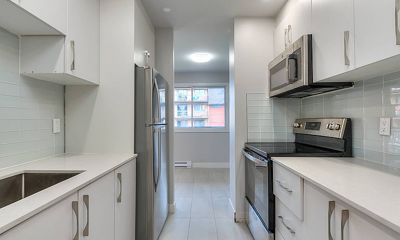 4.5 Style Condo, Tou...