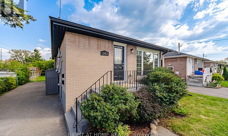 643 Perry Crescent O...
