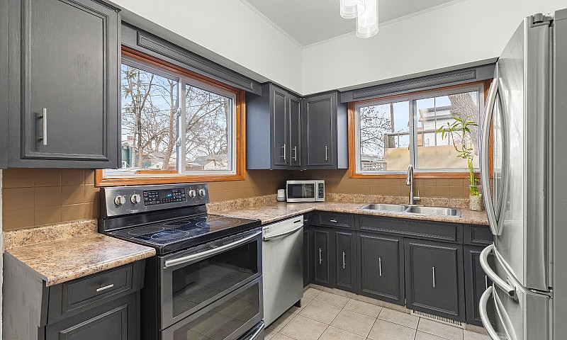 Well-Maintained 4Bdr...