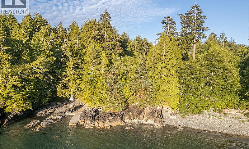 261 Cedar St Tofino,...