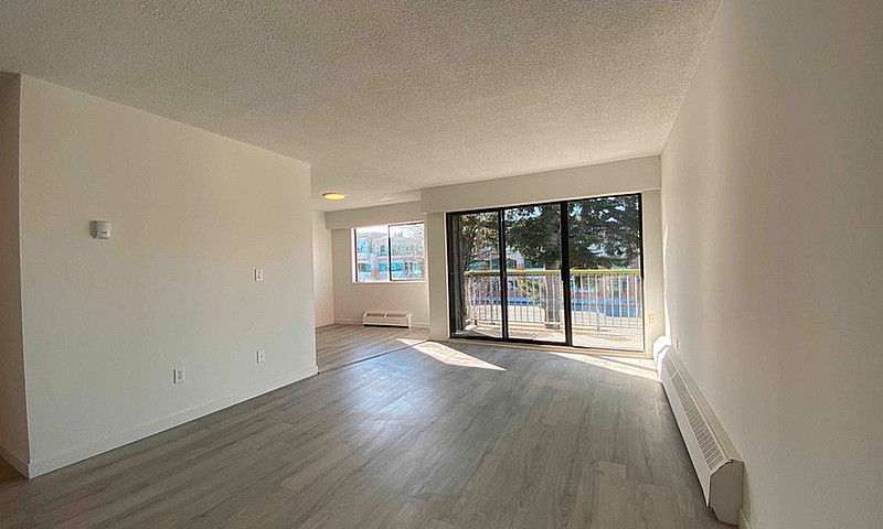 2 Bedrooms Apartment...