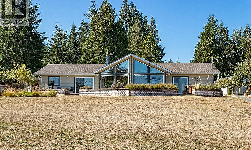 6780 Island Hwy W Bo...