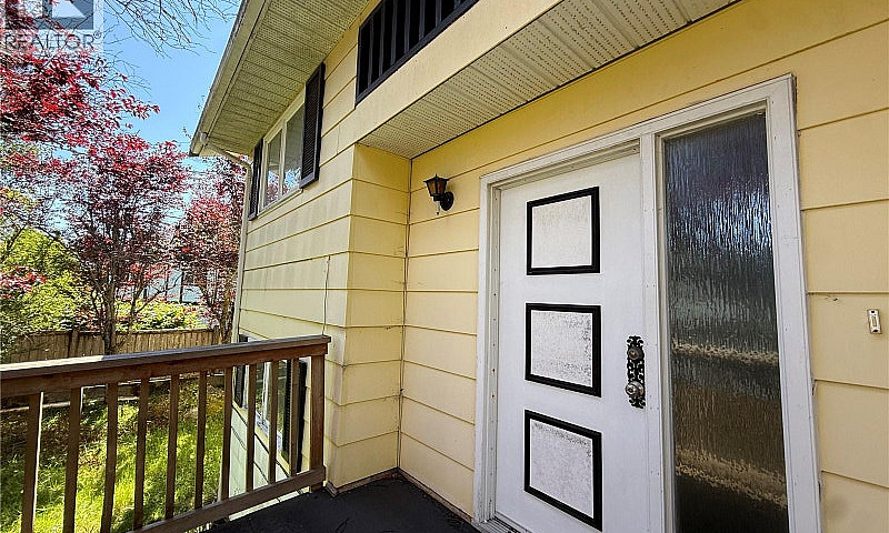 8845 Central St Port...
