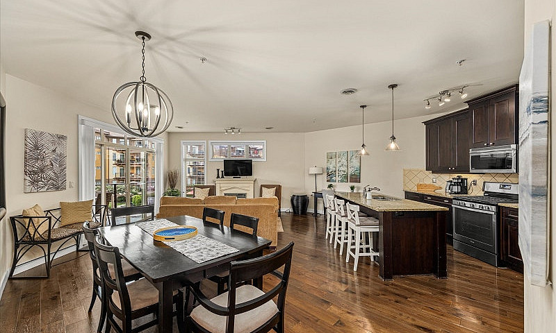 3 Bedroom Condo At B...
