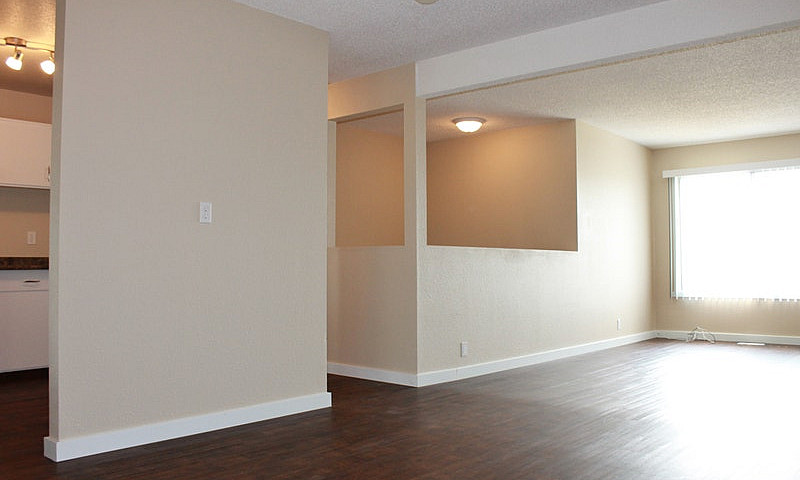 Loran Townhomes - 3 ...