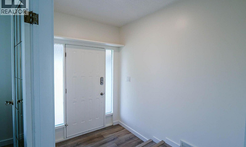 1324 Moffat Avenue Q...