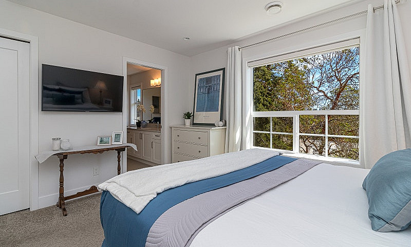 Townhome 3 Beds, 4 B...