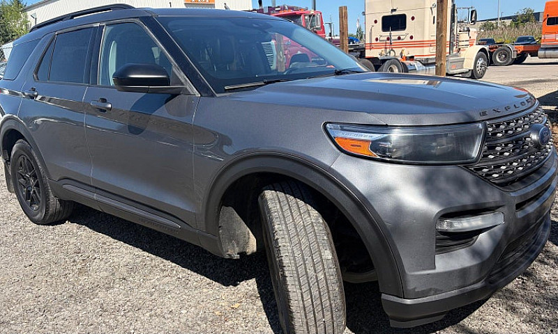2022 Ford Explorer X...