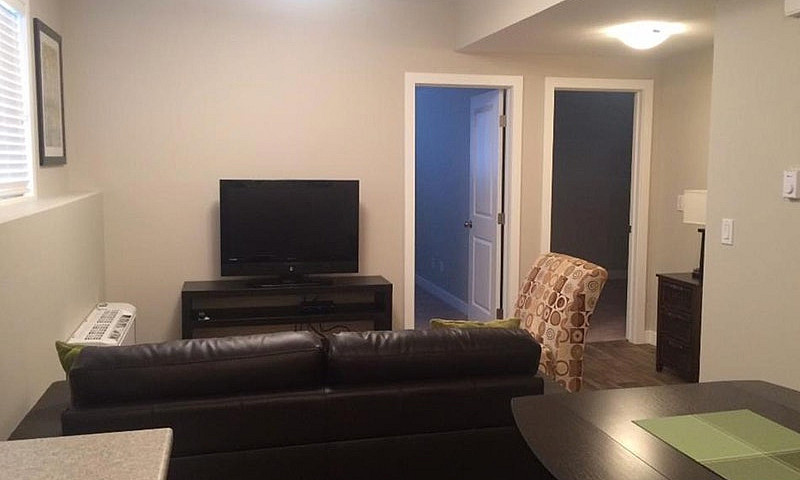 2 Bedroom 1 Bath - E...