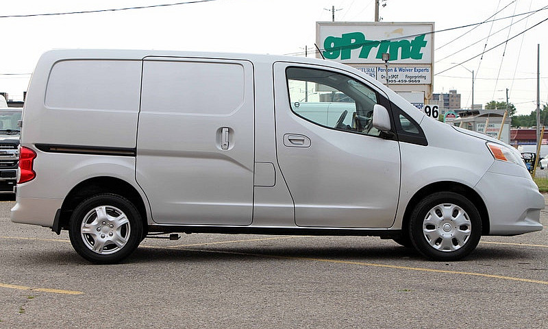 2013 Nissan Nv200 Sv...