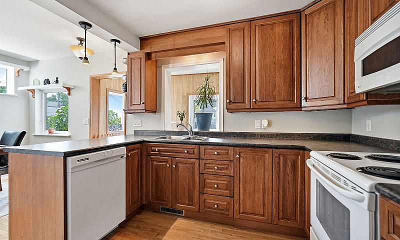 New To Market: 348 B...