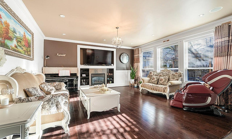 16334 25 Avenue Surr...