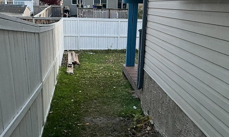 Cozy One Bedroom Wal...