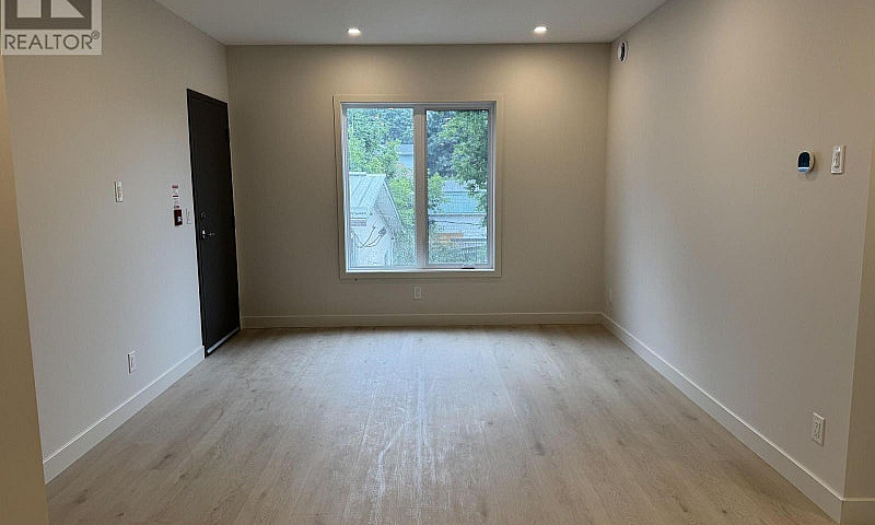 6 - 1301 Dorchester ...
