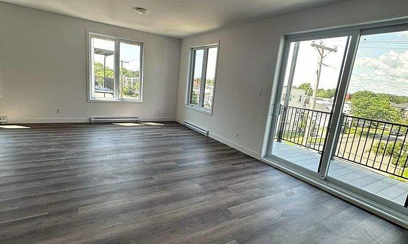 5 1/2 Style Condo No...