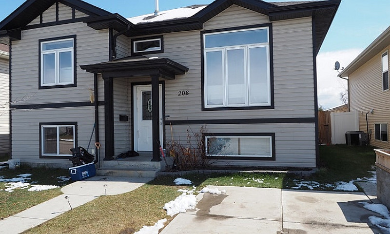 Great 3 Bedroom Unit...