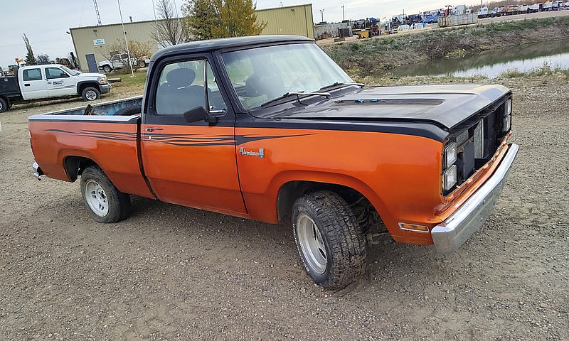 1977 Dodge D 10...
