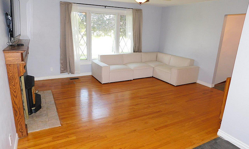 Dartmouth Bungalow W...
