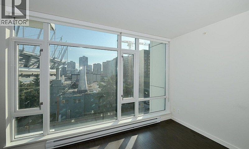 705 161 W Georgia St...