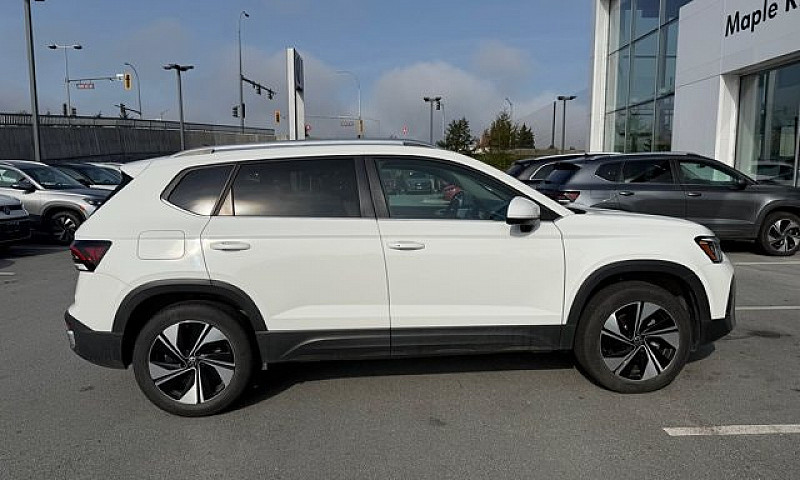 2025 Volkswagen Taos...