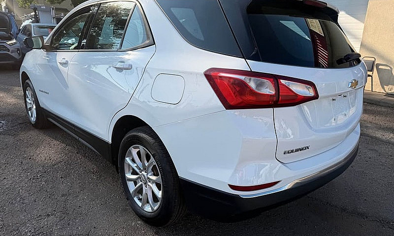 2018 Chevy Equinox 1...
