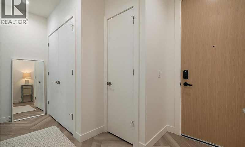 3340 Lakeshore Road ...