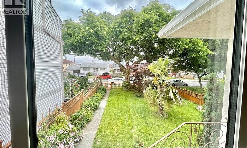 4825 Georgia Street ...
